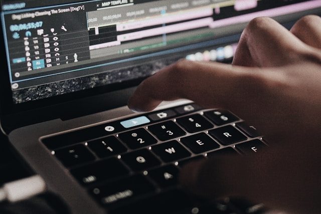 Conseguir dedicarte a lo que más te gusta aprendiendo de un profesional que ya vive de su pasión.